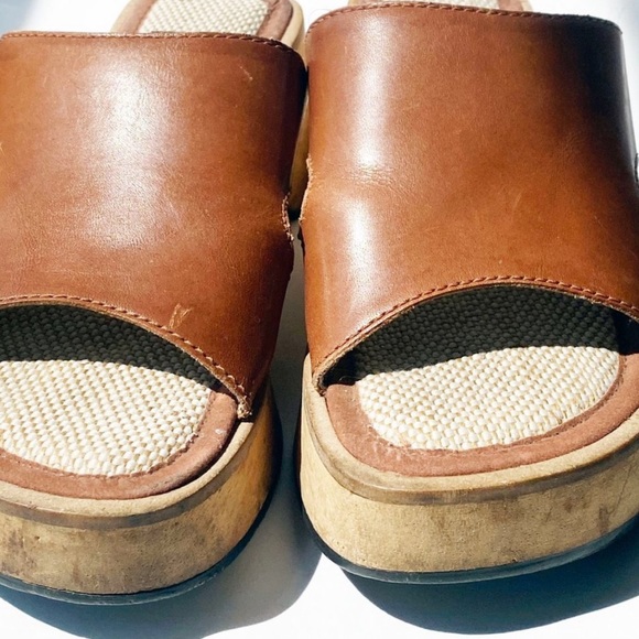 SOLD Vintage 70s "MIA" Brazilian Platform Sandals - Picture 6 of 16